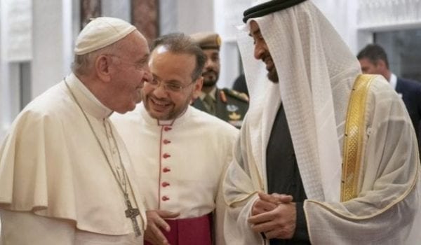 Sheikh Mohamed welcomes Pope Francis to the UAE