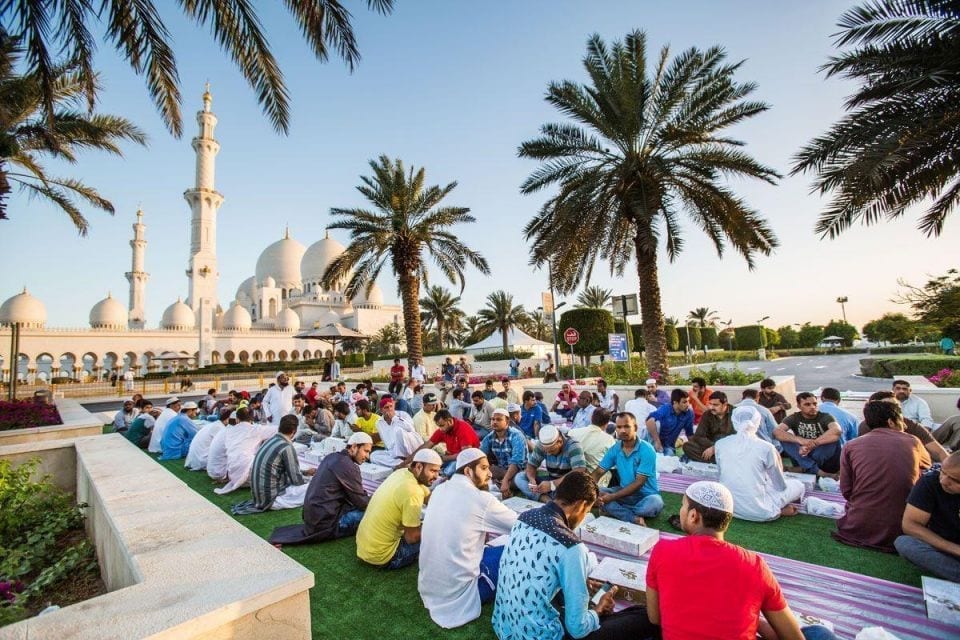 Sheikh-Zayed-Grand-Mosque-Ramadan-Iftar_8