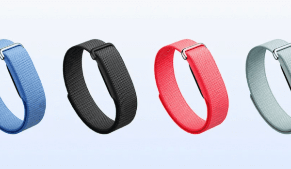 Google Unveils Screenless Fitbit Air Focused on Health Tracking