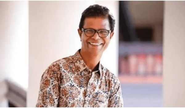 Actor Indrans has revealed that he bought a smartphone because of Mammootty and admitted that he is still learning to use Google Pay.