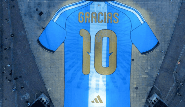 Messi honoured in Rosario with giant ‘Gracias’ shirt tribute